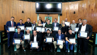 Diretores e ex-presidentes da Aciub são homenageados na Câmara Municipal de Uberlândia